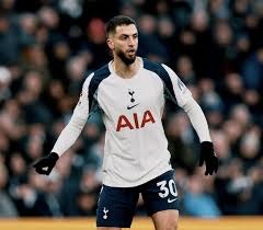 《和平精英》新春短片播放破亿，除夕超8000万日活背后的长青密码